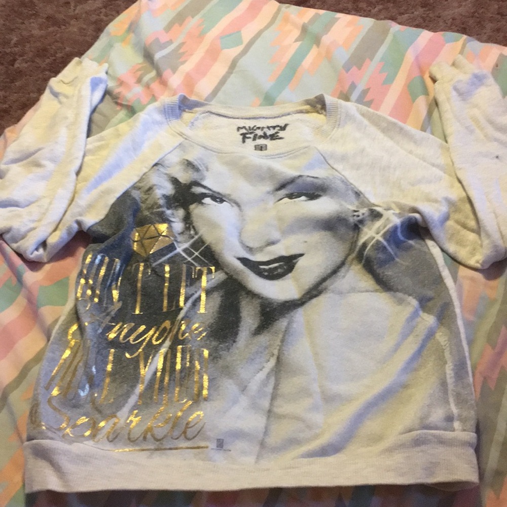 Marilynn Monroe long sleeved sweater